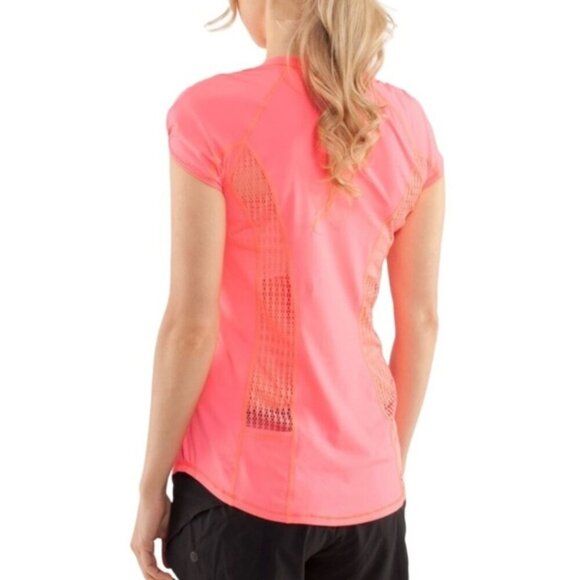 Lululemon Run: Sun Sprinter Short SleeveFlash Light size 10 - Picture 1 of 8